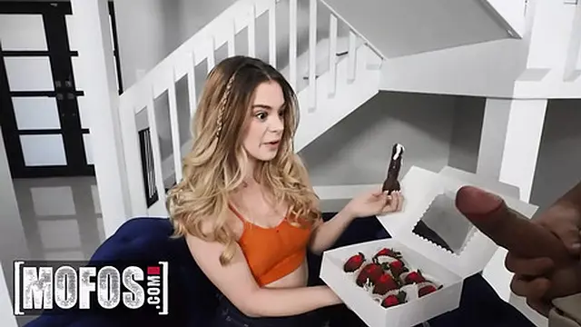 Tiny babe gets dominated by huge dick🌭