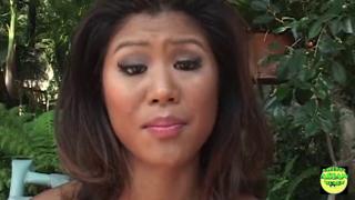 Slim Asian Girl Gets Her Bottom Stretched by a Large Caucasian Dick🍆 After Throating It